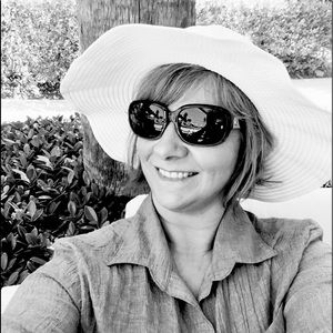 Meet your Posher, Leslie